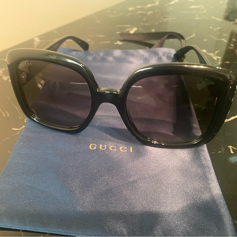 GUCCI Oversized square sunglasses